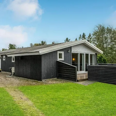 Сasa de vacaciones Preciosa Casa En Blåvand Con Sauna *