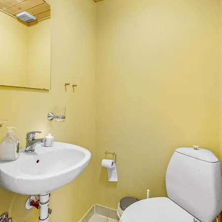 4 Bedroom Cozy In *